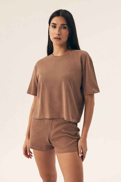 Henderson Brauner Baumwoll-Pyjama im gerippten Look mit Kurzarm-Shirt und Shorts – AVÉLIE Lingerie